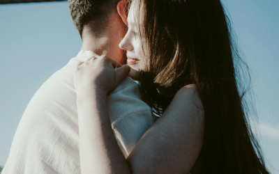 Apego ansioso en la pareja: señales, causas y cómo transformarlo